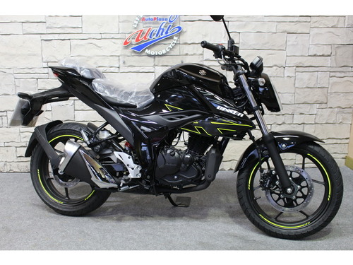 スズキ GIXXER