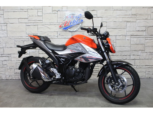 スズキ ジクサー